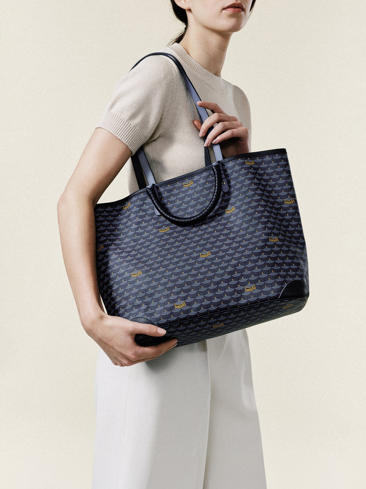 TOTE BAGS