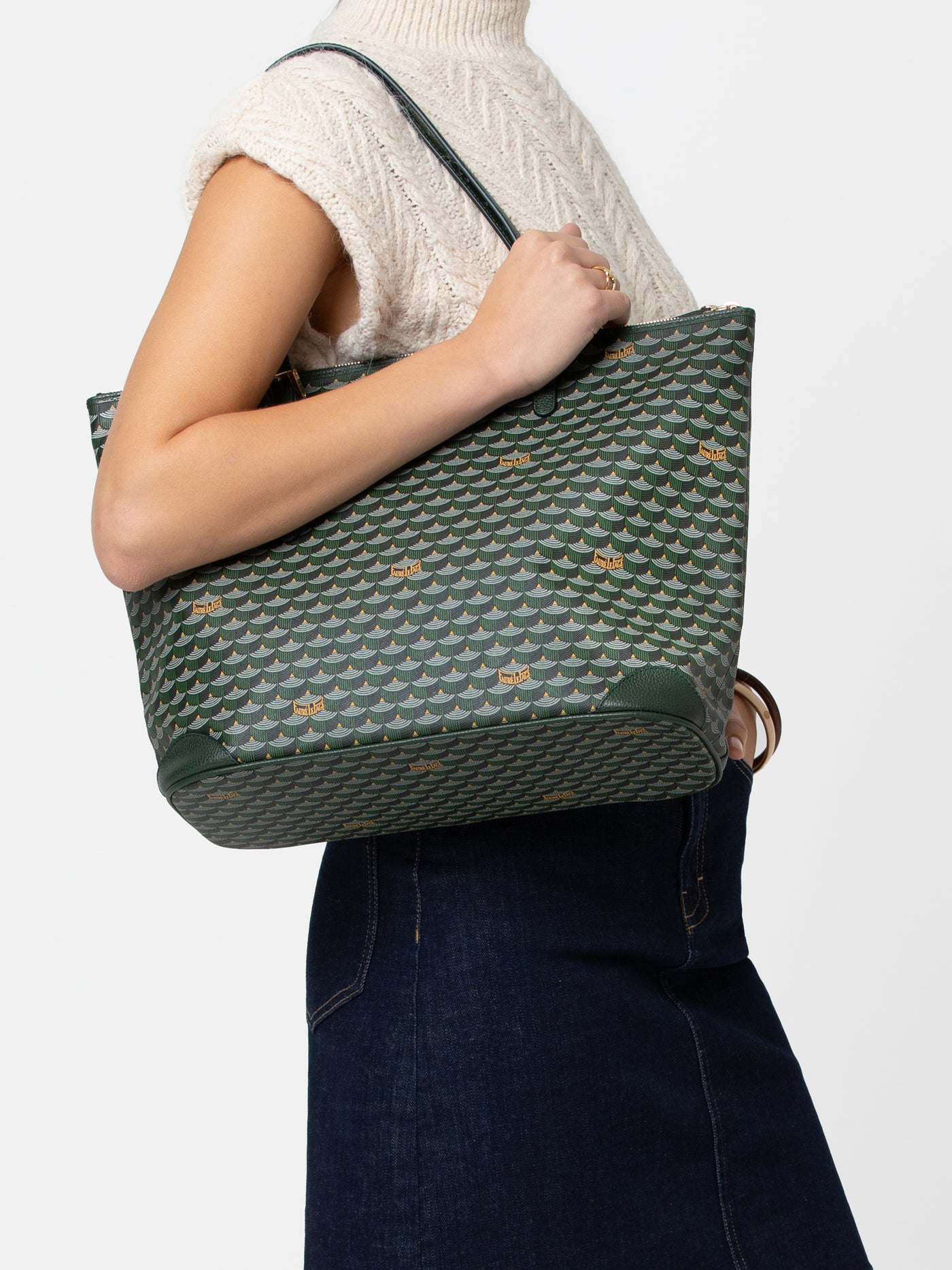 TOTE BAGS