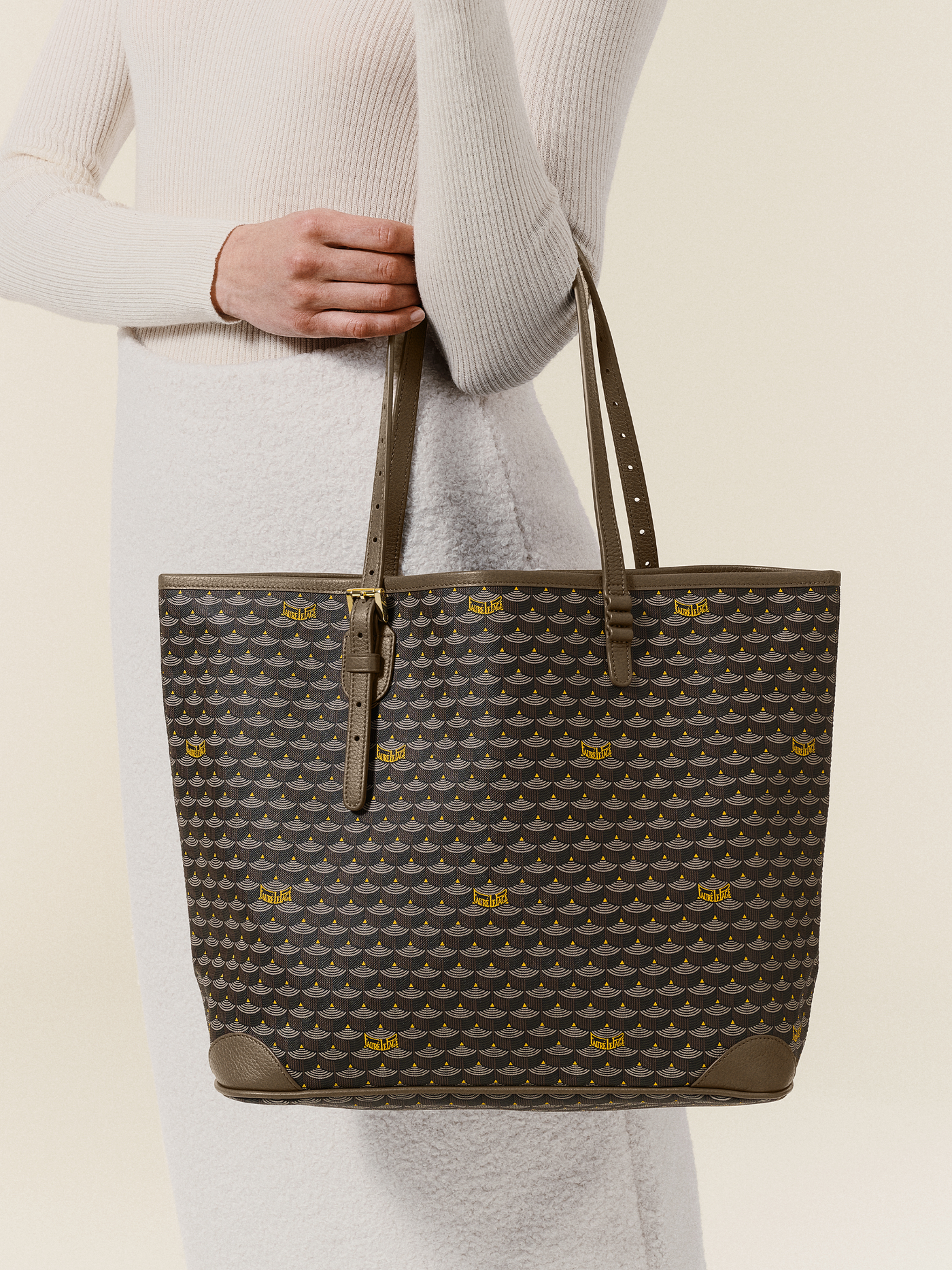 TOTE BAGS