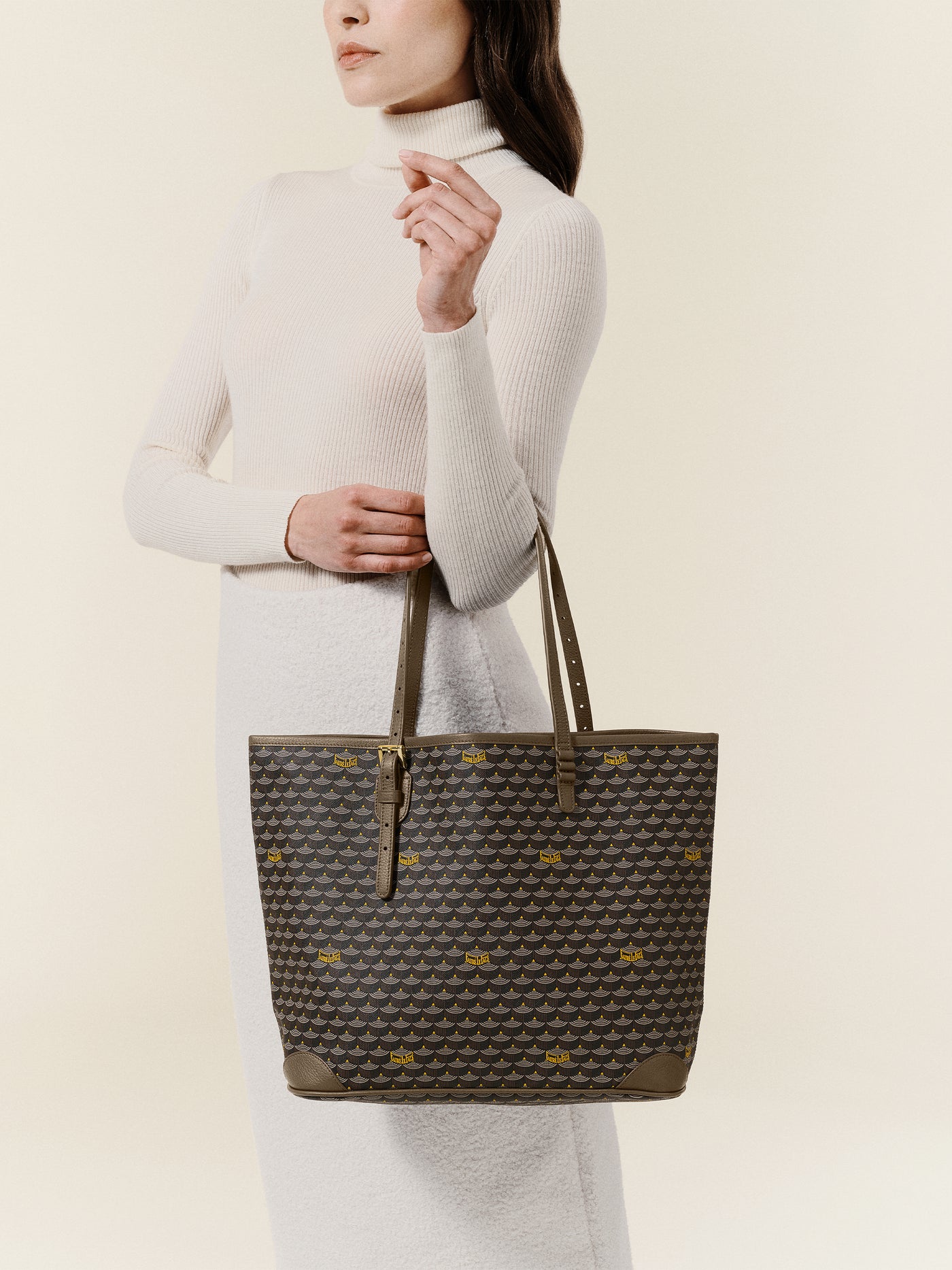 TOTE BAGS