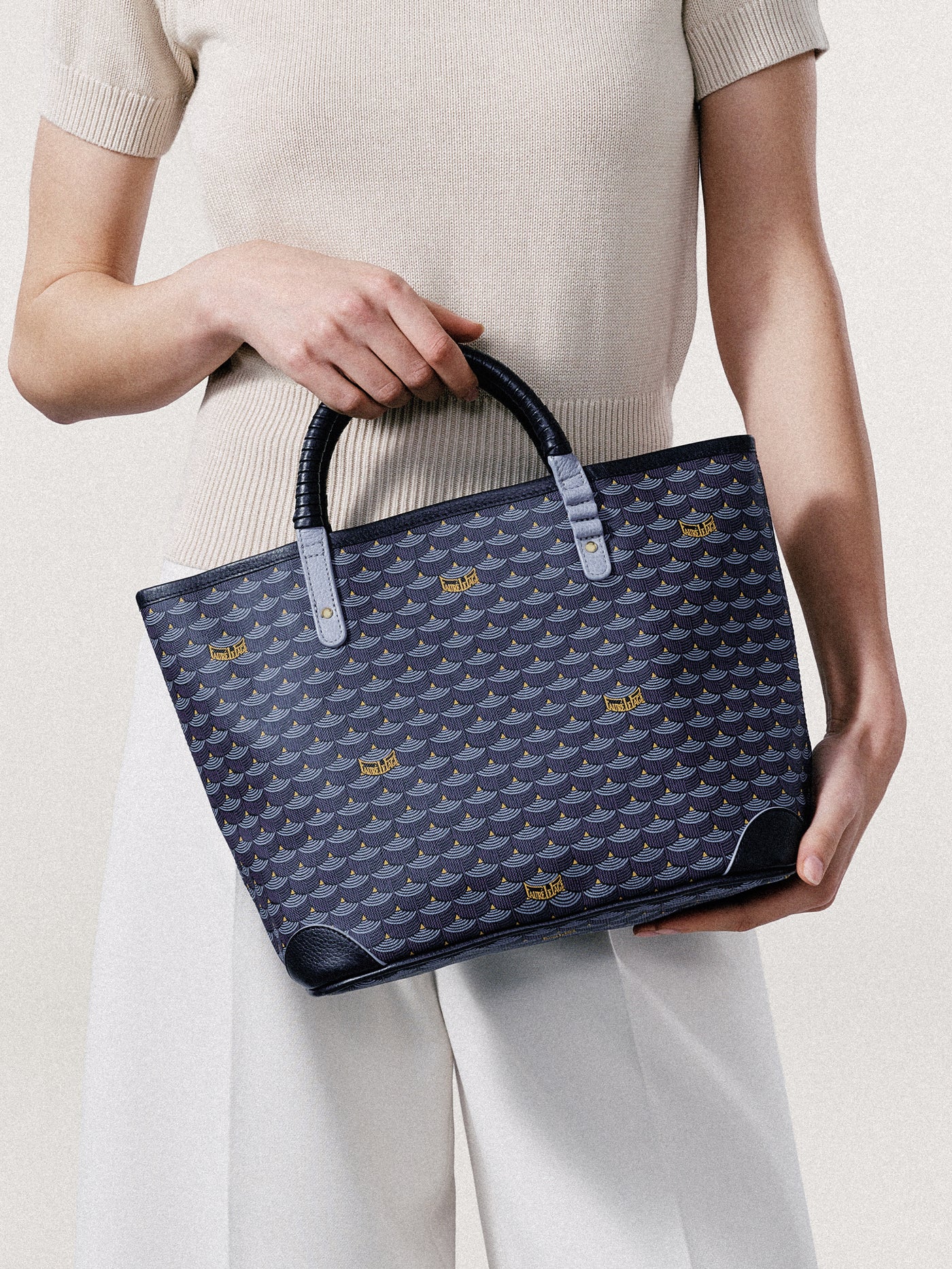 TOTE BAGS