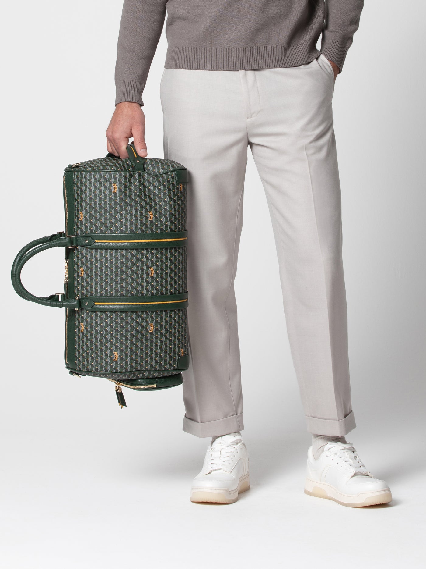 TRAVEL BAGS