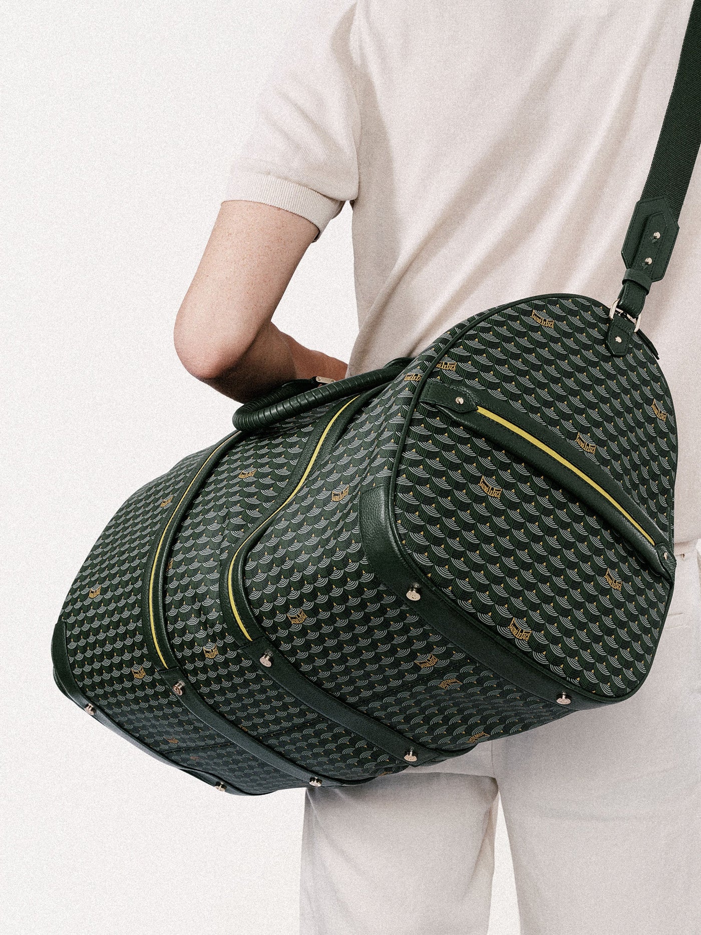 TRAVEL BAGS