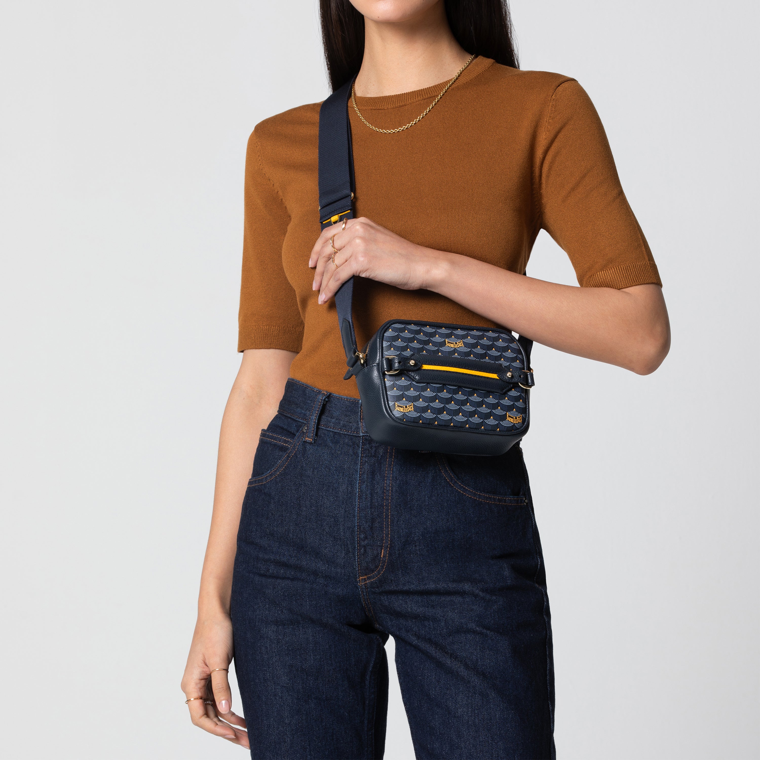 Hands On 17 Crossbody Bag | Fauré Le Page