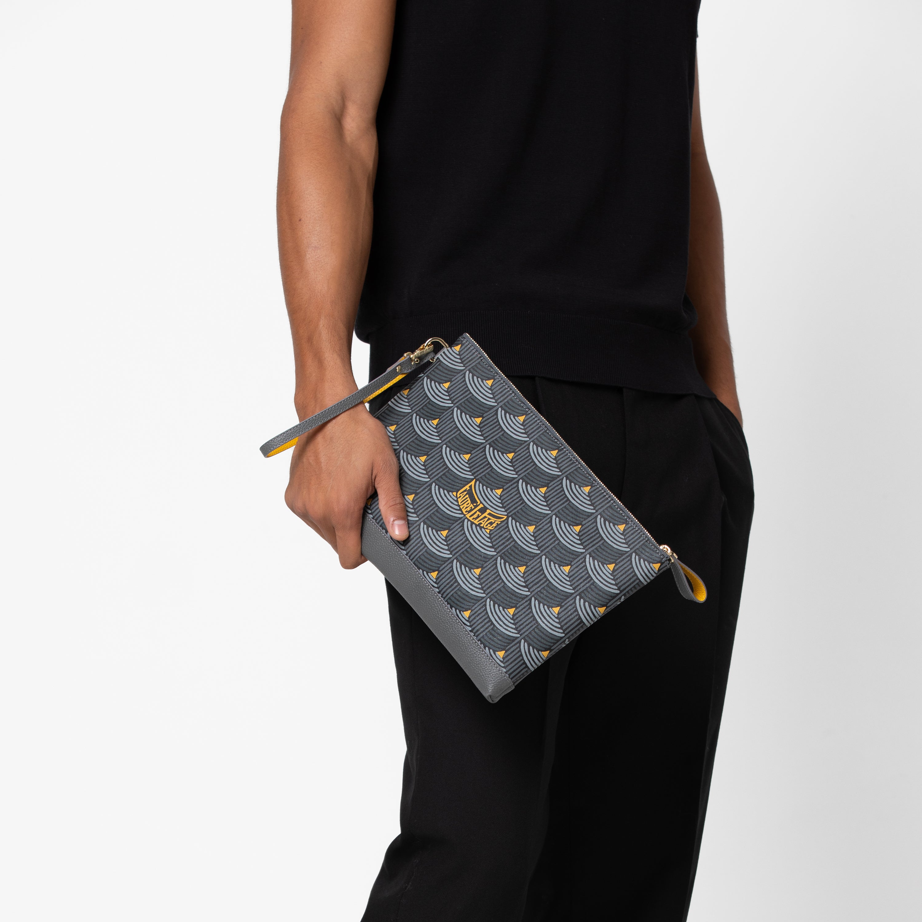 Faure le page clutch sale